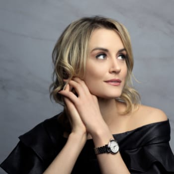 Taylor Schilling
