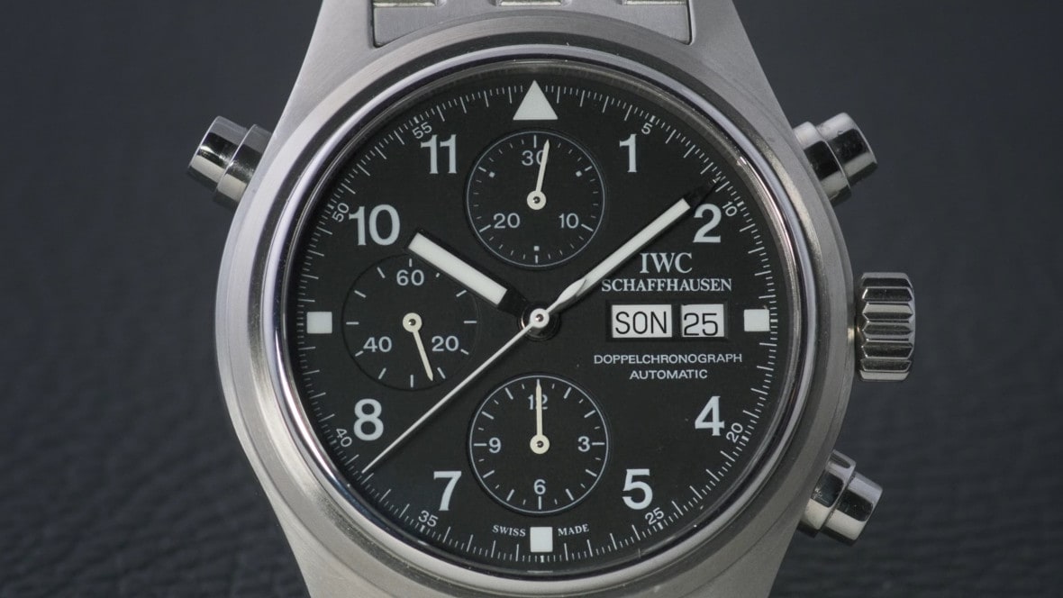 HOW TO USE A CHRONOGRAPH
