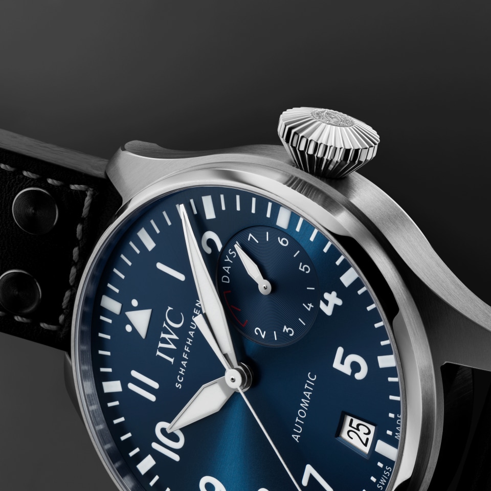 Close up of IW329303 BIG PILOT’S WATCH 43 with blue dial and blue calfskin strap