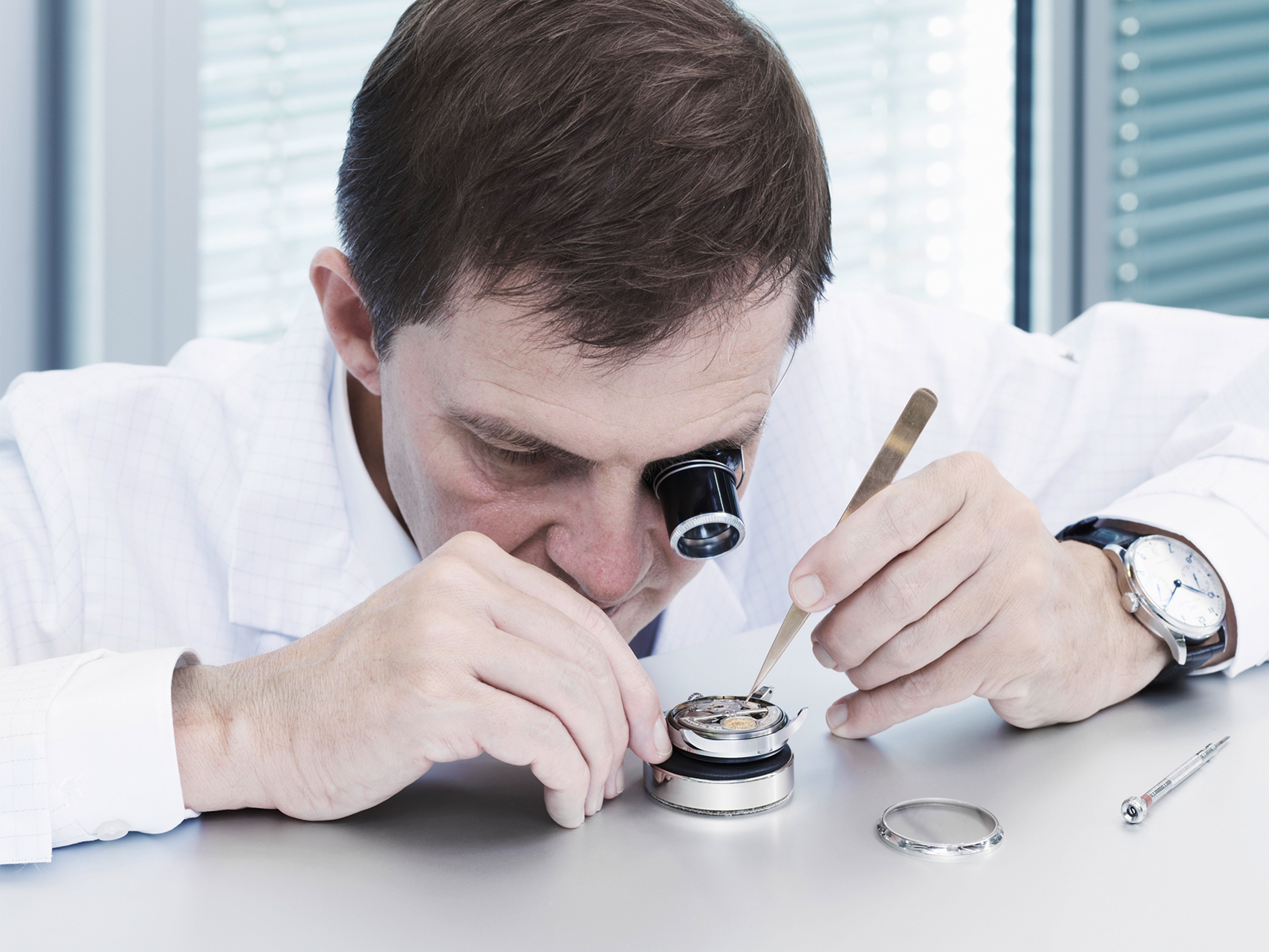 Watchmaker iwc shop