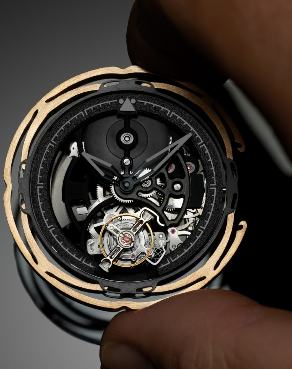 IWC萬國錶大型飛行員系列Shock Absorber陀飛輪鏤空腕錶XPL的腕錶機芯。