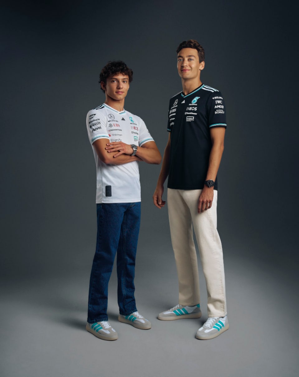 Mercedes-AMG PETRONAS一級方程式賽車手和IWC萬國錶品牌大使Andrea Kimi Antonelli與George Russell佩戴IWC萬國錶腕錶。