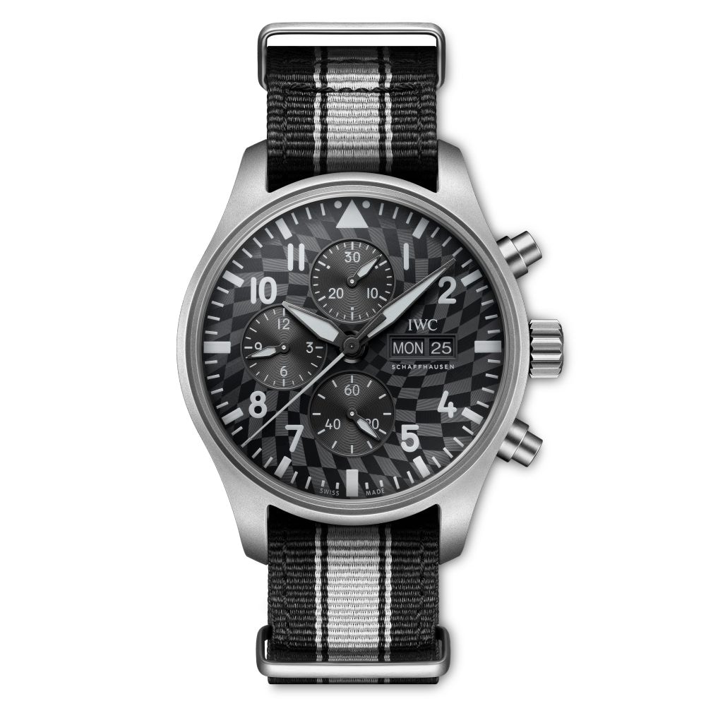 LA MONTRE D’AVIATEUR CHRONOGRAPHE ÉDITION «IWC X HOT WHEELS™ RACING WORKS»