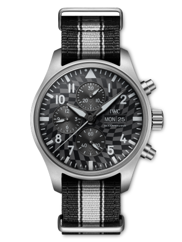LA MONTRE D’AVIATEUR CHRONOGRAPHE ÉDITION «IWC X HOT WHEELS™ RACING WORKS»