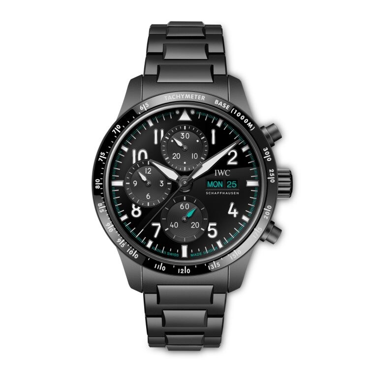Pilot’s Watch Performance Chronograph 41 Mercedes-AMG PETRONAS Formula One™ Team in Ceratanium® on a Ceratanium® bracelet (Available in early 2024)