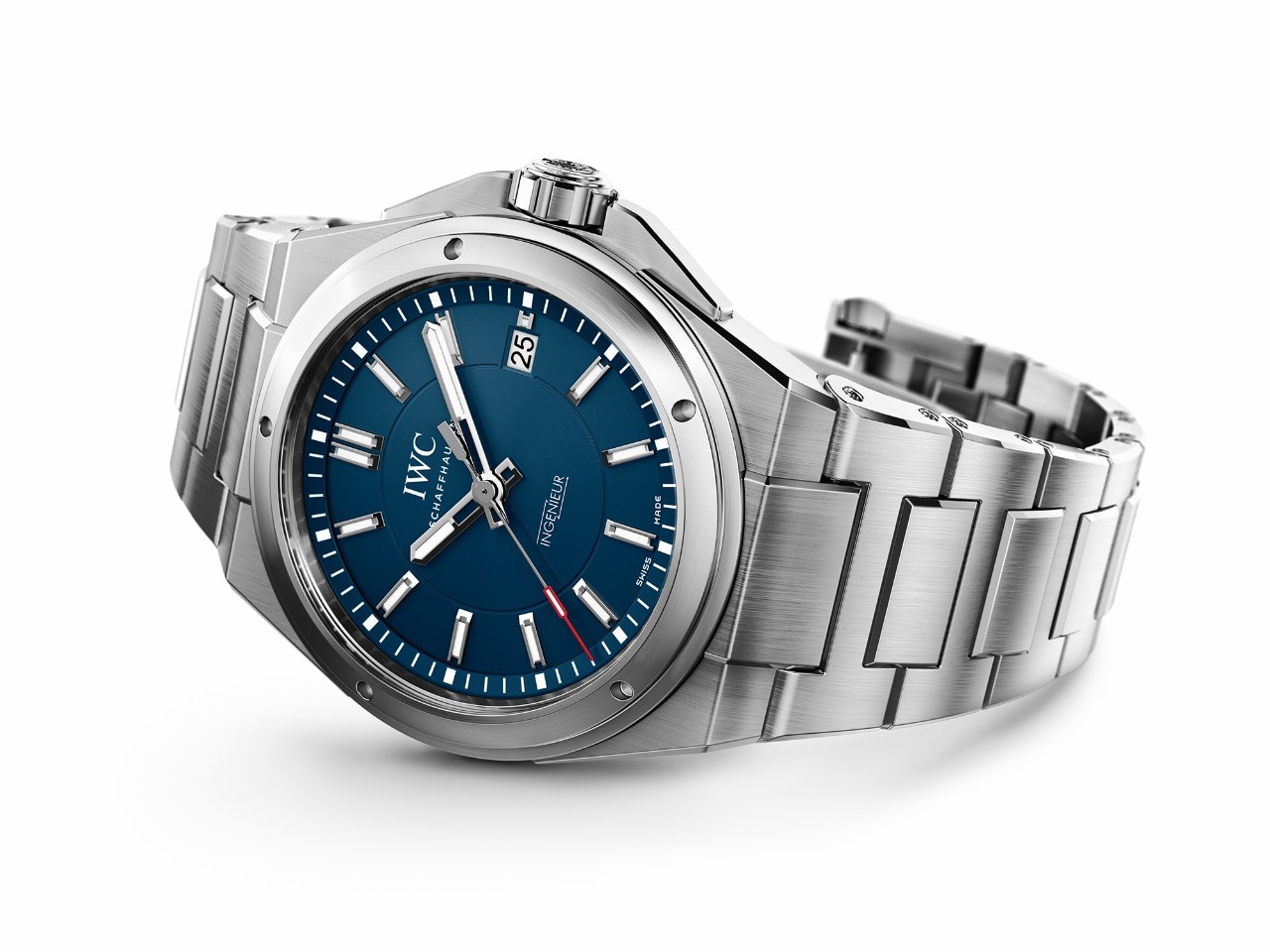 Die neue Ingenieur Automatic, Ref. 3239, war die erste Ingenieur mit einem Kronenschutz, der die Krone vor Stössen und unbeabsichtigtem Verstellen schützen sollte.
